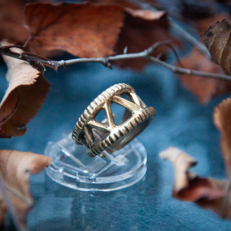 Pagan adjustable carved ring. Handmade replica from ancient slav jewelry. - 戒指 - 其他金屬 橘色