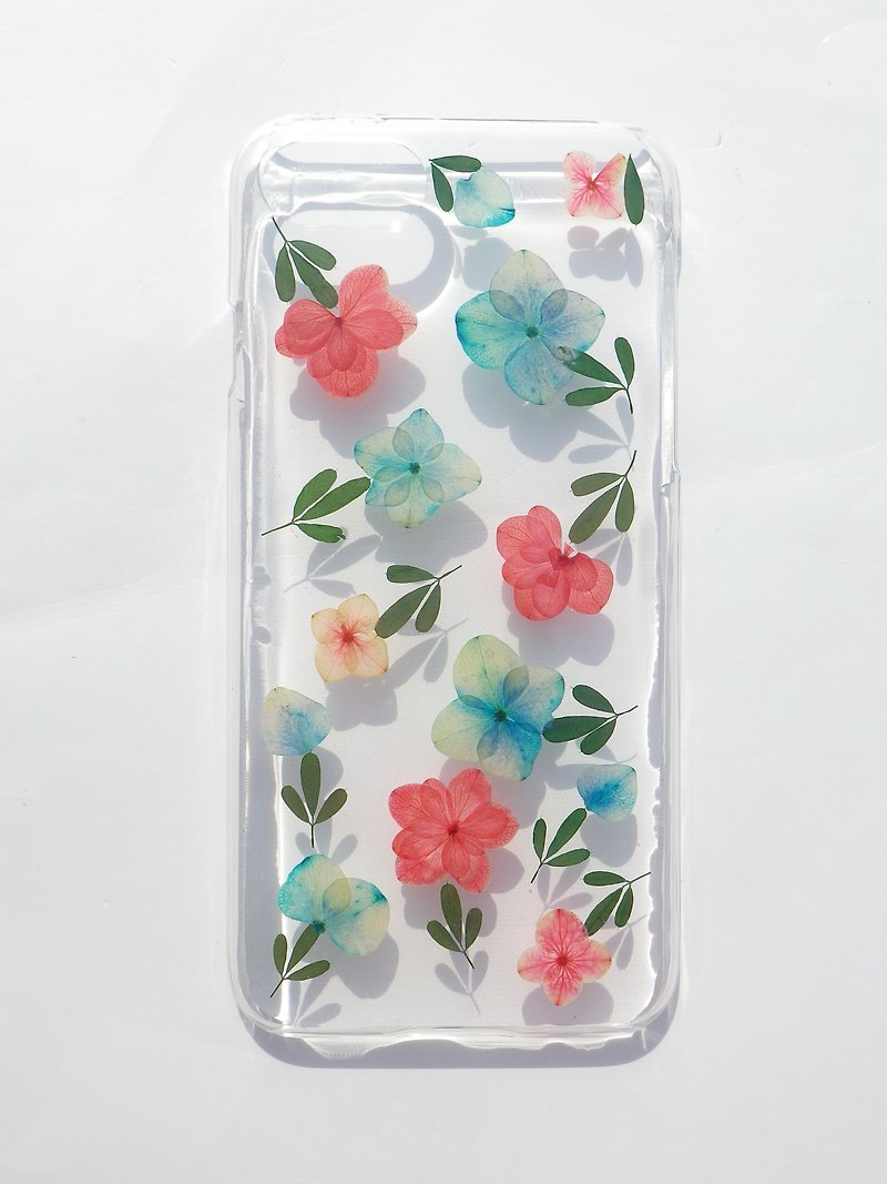 Handmade phone case, Pressed flowers phone case, iphone 7, Elegant flowers, Part 1 - เคส/ซองมือถือ - พลาสติก สึชมพู