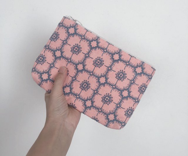 ミナペルホネン　アネモネ　ポーチ mina perhonen anemone コスメポーチ 大きめ ハンドメイド 刺繍