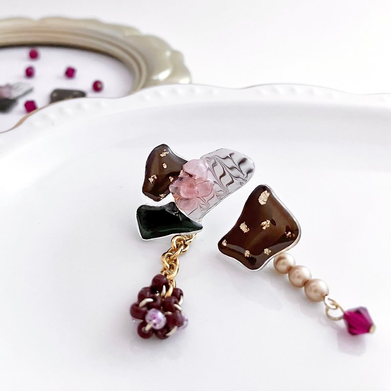 cracked chocolate Clip-On/piercing - Earrings & Clip-ons - Plastic 