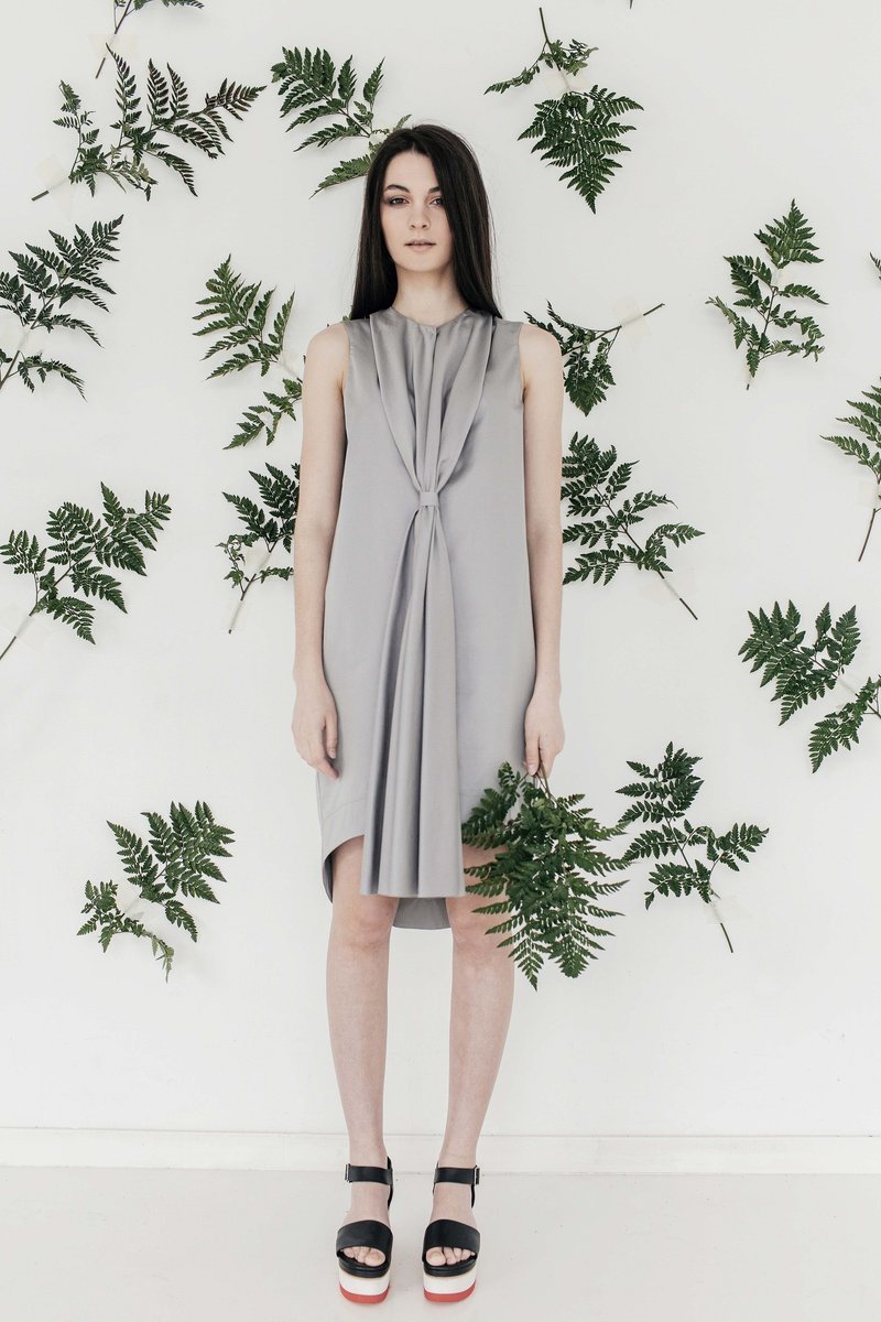 Grey Bryophyta dress - 洋裝/連身裙 - 棉．麻 灰色
