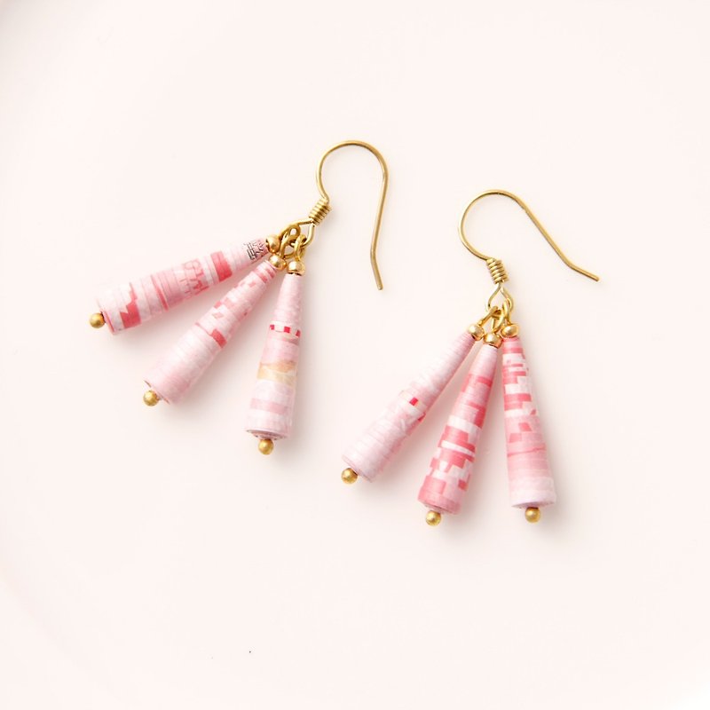 MUSEV粉嫩三錐子耳環 - 耳環/耳夾 - 紙 粉紅色