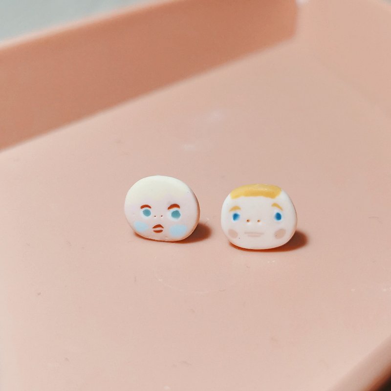 bi couple little fat lover earrings - Earrings & Clip-ons - Clay Pink