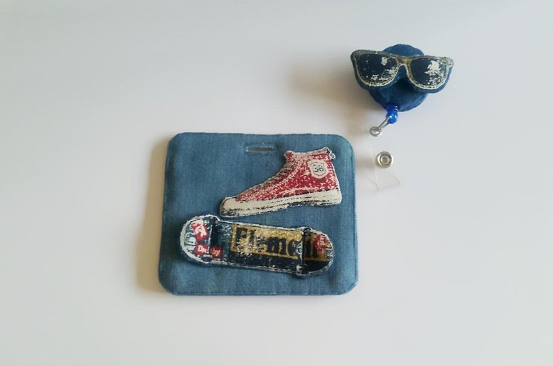 Mini bear hand made canvas shoes skateboarding card sets + telescopic pull ring group (steel wire) Exclusive models - ID & Badge Holders - Cotton & Hemp 