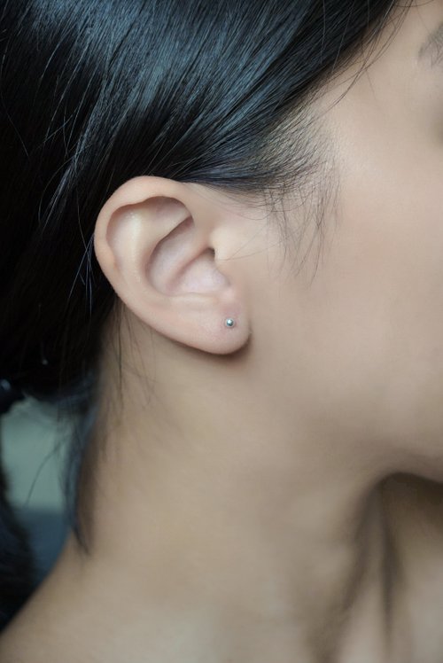 アクセサリー CLASSIC Earrings SPHERE SATIN CLASSIC Earrings SPHERE SATIN – SIRI SIRI | シリシリ
