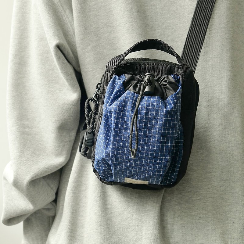 Shoulder bag, halter neck, mobile phone bag, neutral plaid pattern, Okinawa workwear, Japanese style side backpack, blue plaid pattern - Messenger Bags & Sling Bags - Other Man-Made Fibers Blue