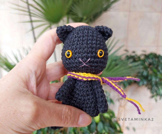 ハートな仔猫　猫　手編み　あみぐるみ　ストラップ
　
　あみぐるみ　ストラップ ハートな仔猫 猫 手編み あみぐるみ ストラップ あみぐるみ