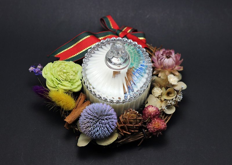 Christmas special Christmas garden 80g fragrance soybean candle matching plus purchase price - Fragrances - Wax Multicolor