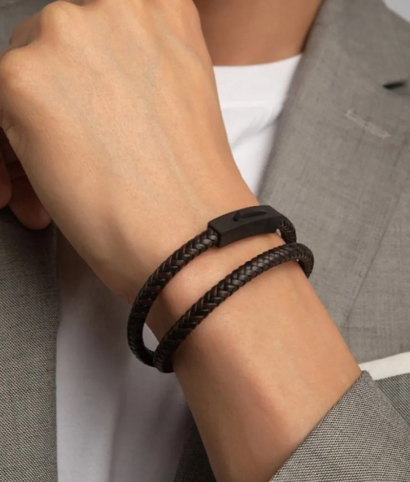 Simple Leather Bracelets