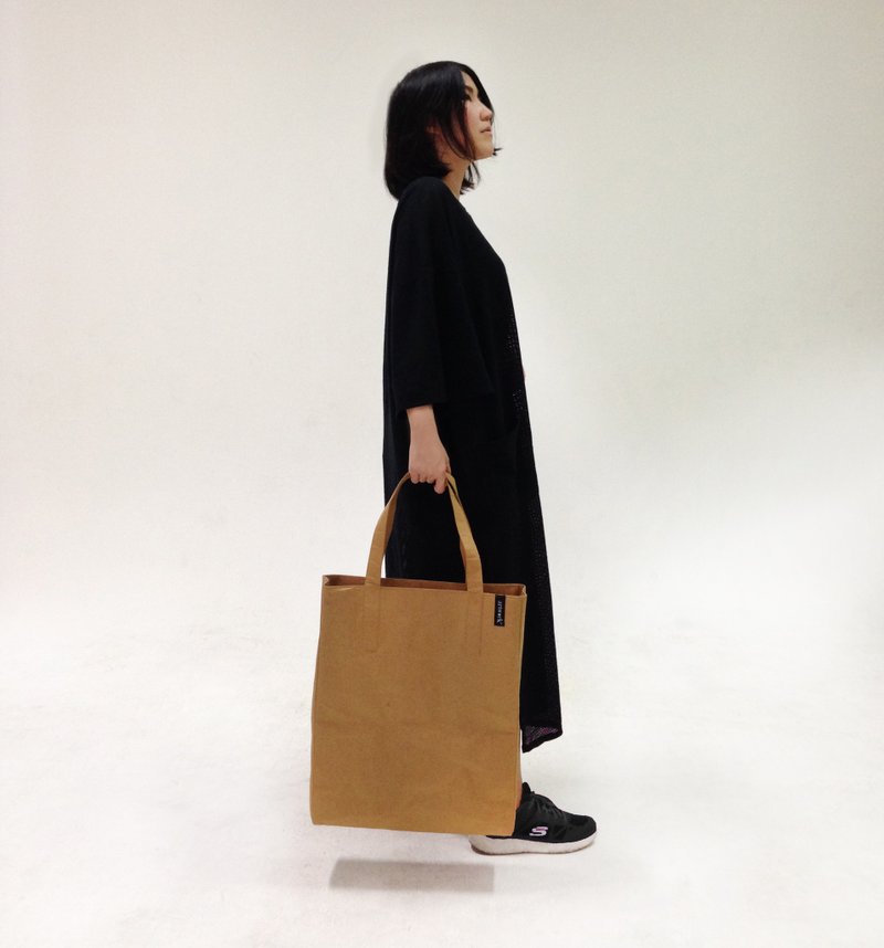ARTWORK ORIGINAL BROWN / washable kraft paper tote bag with tyvek lining - 側背包/斜背包 - 紙 咖啡色
