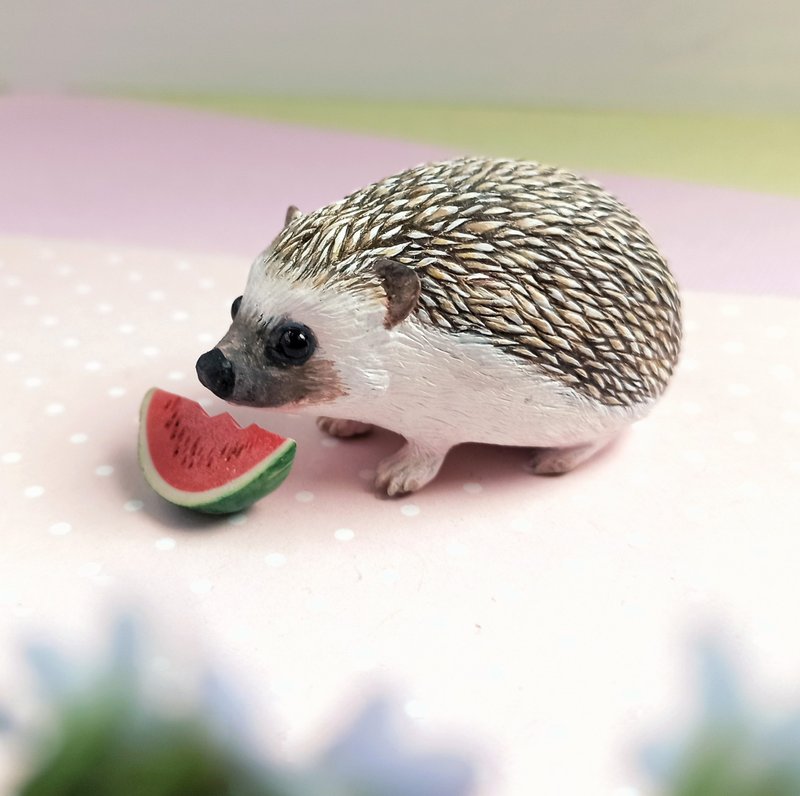 Personalized Hedgehog Portrait Pet Memorial Custom Statue Figurine Handmade 個性刺猬 - อื่นๆ - วัสดุอื่นๆ 