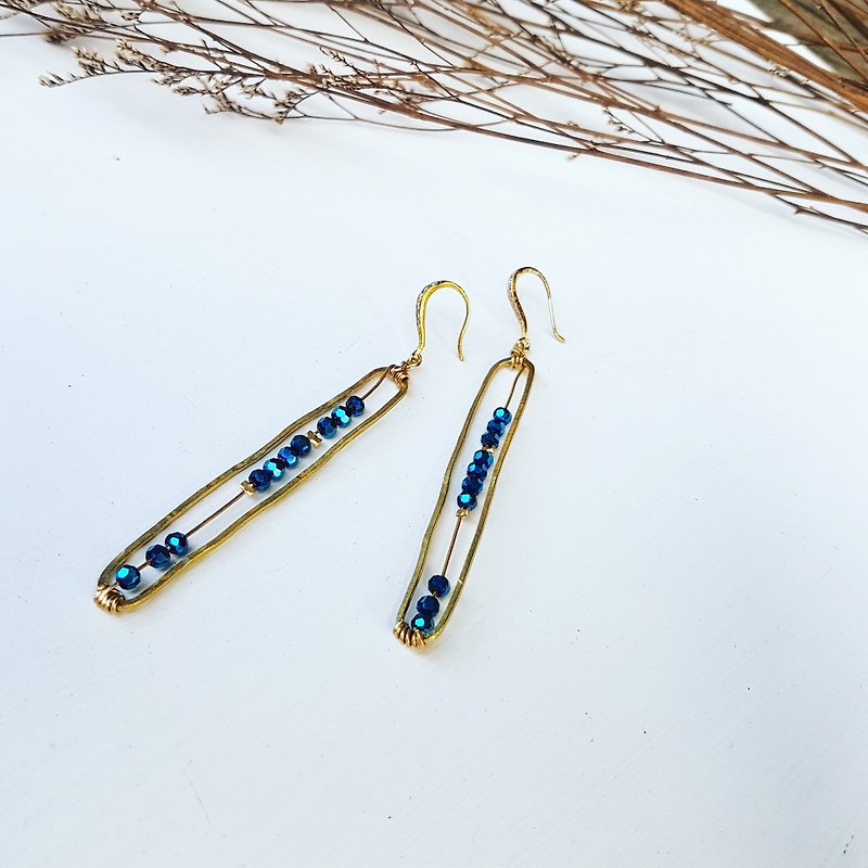 Exclusive [copper hand made _ treasure blue crystal copper earrings] - ต่างหู - โลหะ สีน้ำเงิน