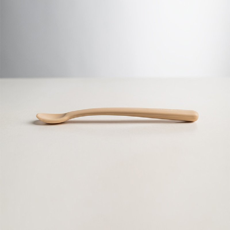【hegen】成長餐桌兒童學習餐具|嬰兒湯匙 - 寶寶/兒童餐具/餐盤 - 矽膠 橘色