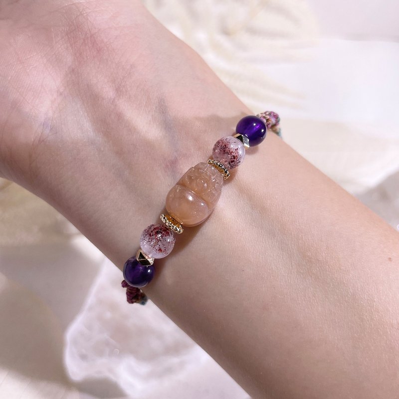 Hikari Light Unwoven Series| Stone|Golden Strawberry Super Seven|Crystal Braided Bracelet A2430-1 - สร้อยข้อมือ - คริสตัล หลากหลายสี