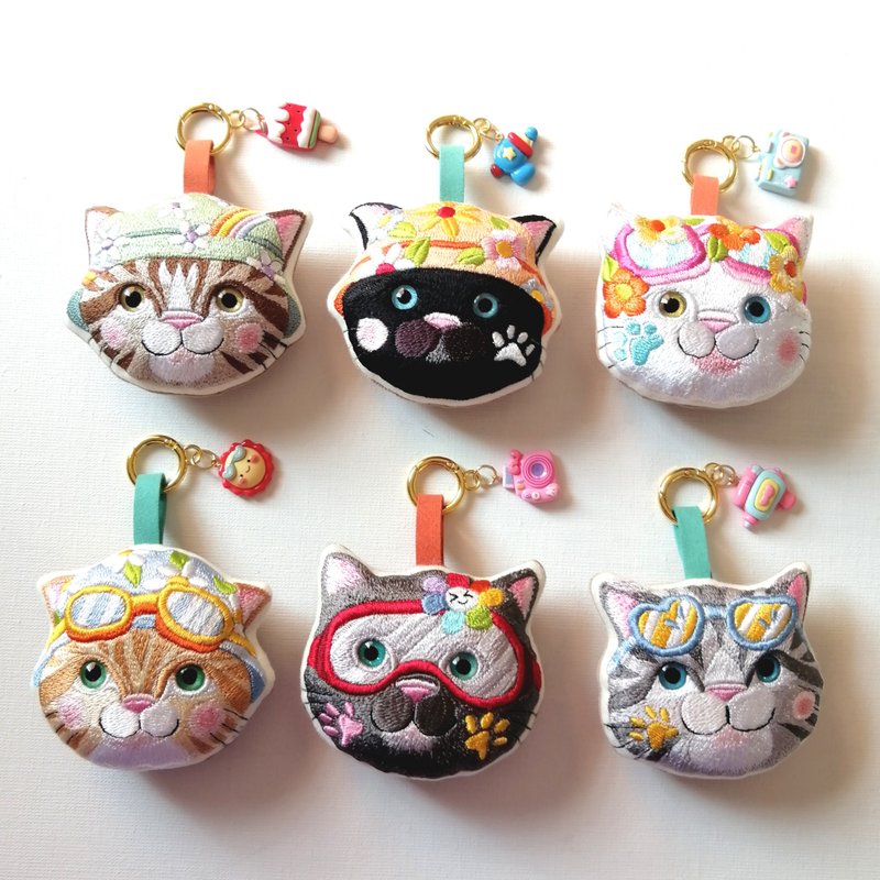 Hello Summer Embroidered Cute Cat Bag Charms - 鑰匙圈/鑰匙包 - 其他材質 