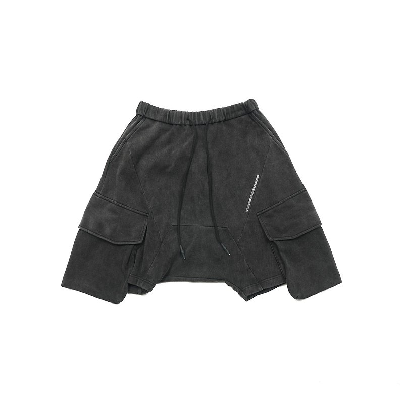[Ionism] Low-end tailoring shorts washed black - กางเกงขาสั้น - ผ้าฝ้าย/ผ้าลินิน สีดำ