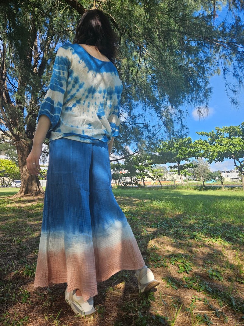 Japanese style indigo dyed wide pants skirt with flying and elegant feeling - Women's Pants - Cotton & Hemp Blue