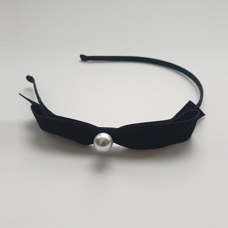 Black velvet point pearl ribbon Headband,No SLIP / NO headache / No hard - ที่คาดผม - วัสดุอื่นๆ สีดำ