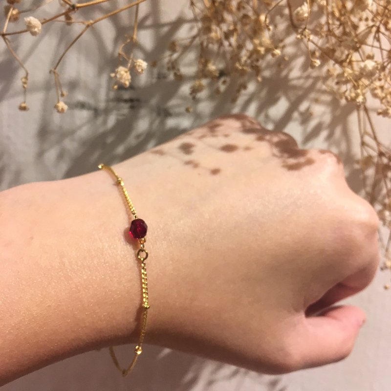 Wine 18k gold bracelet - Bracelets - Colored Glass Red