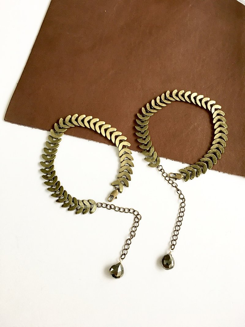 Pyrite antique brass bracelet - Bracelets - Stone Black