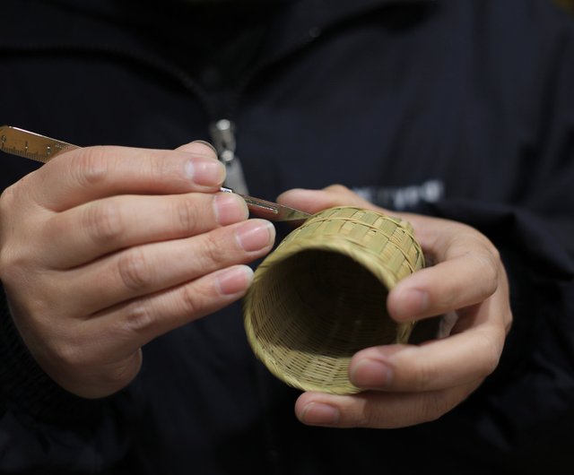 仕事が行き届いた藤編み釜敷き　煎茶　茶道具　鉄瓶　瓶敷　竹工芸　茶道具 Amazon.co.jp: ［］煎茶道具 釜敷 茶道具 瓶敷 瓶座 籐編 木工