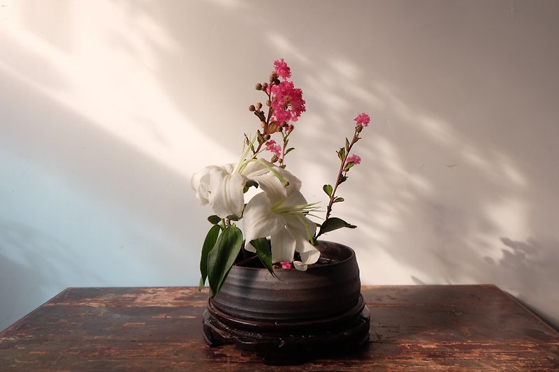 Ceramic vase handmade Flower vase - Pottery & Ceramics - Pottery Brown