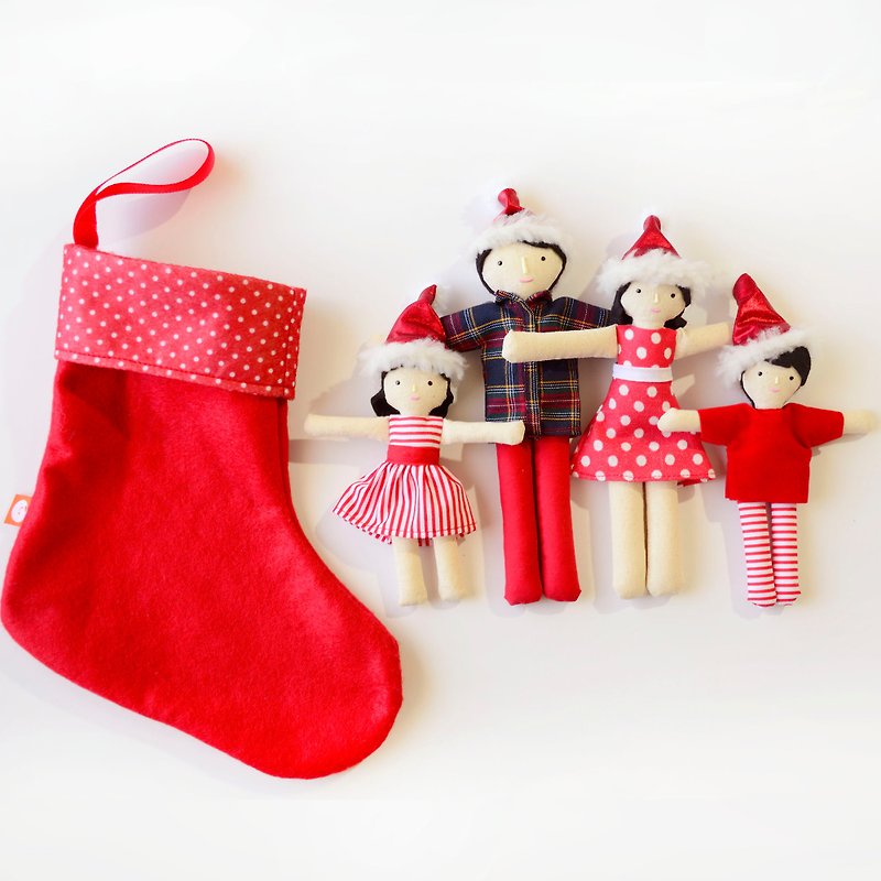 クリスマスの衣装を着た人形の家族。クリスマス グッズ。完璧なギフトや装飾 - 知育玩具・ぬいぐるみ - その他の素材 レッド