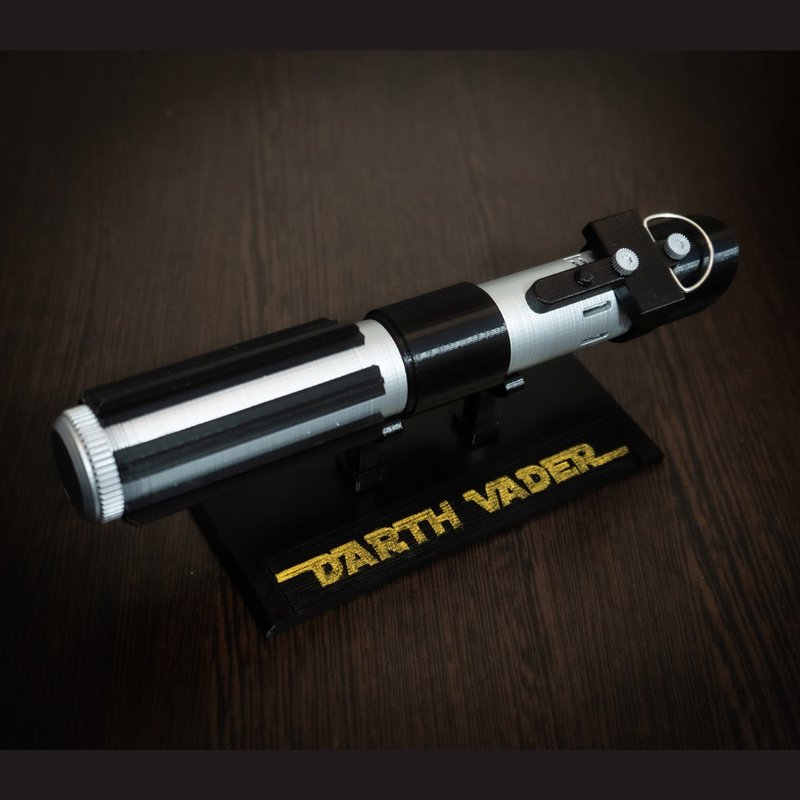 Darth Vader Lightsaber | Star Wars Cosplay Prop - 擺飾/家飾品 - 塑膠 銀色