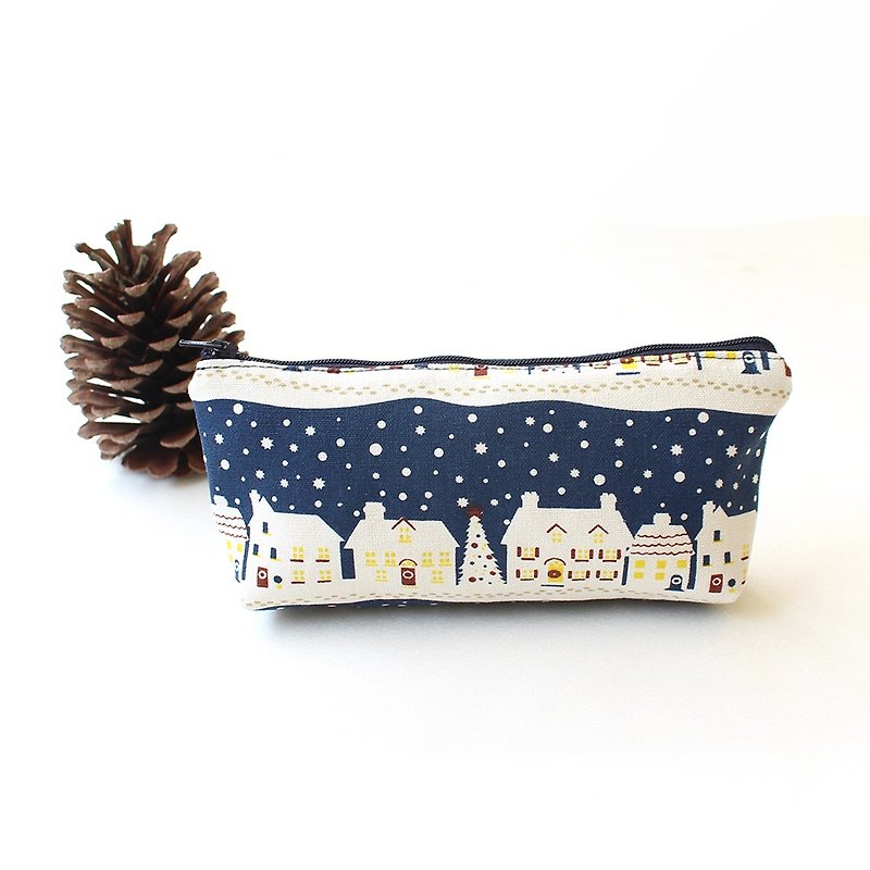 聖誕街景筆袋(中)/收納袋 鉛筆盒 化妝包 - 鉛筆盒/筆袋 - 棉．麻 藍色