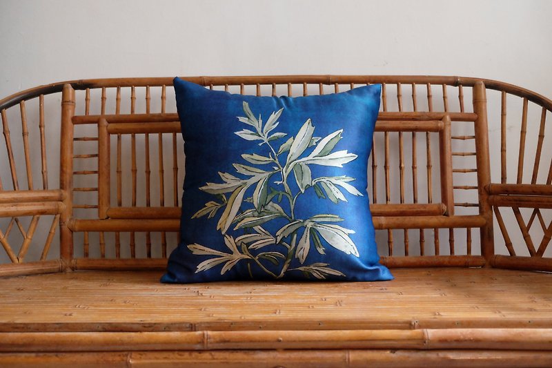 Qixian SECLUSION OF SAGE / Small Island Pillow－Artemisias Artemisias - Pillows & Cushions - Silk Blue