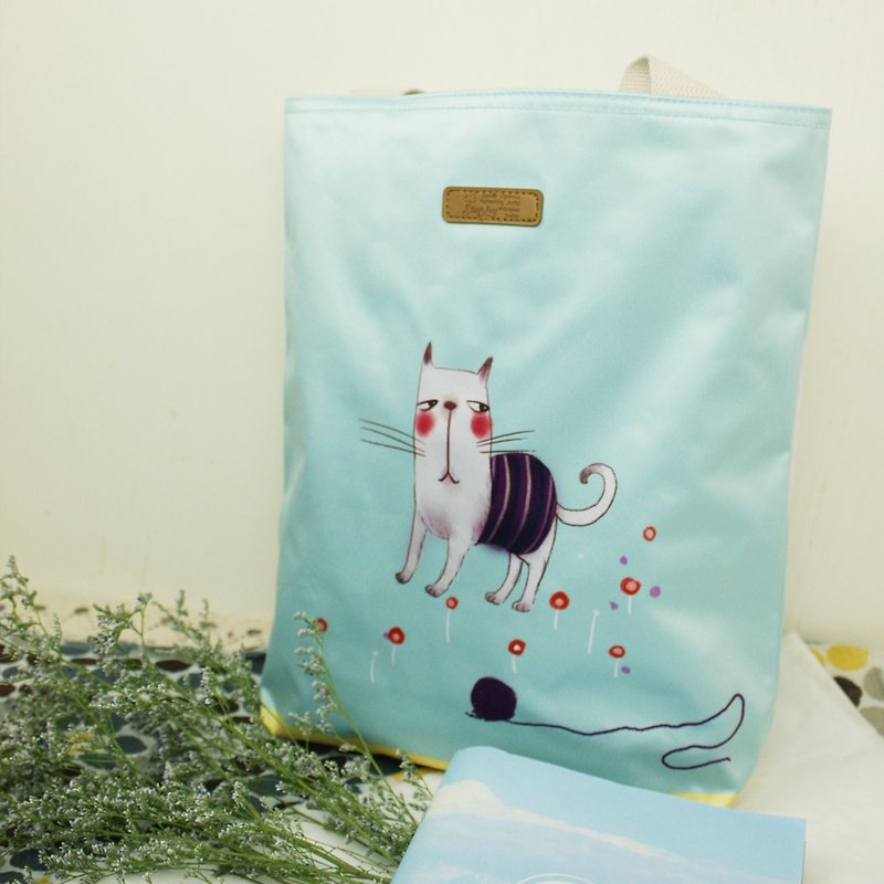 stephy waits for you to go home super cute cat super light handbag - Handbags & Totes - Silk 