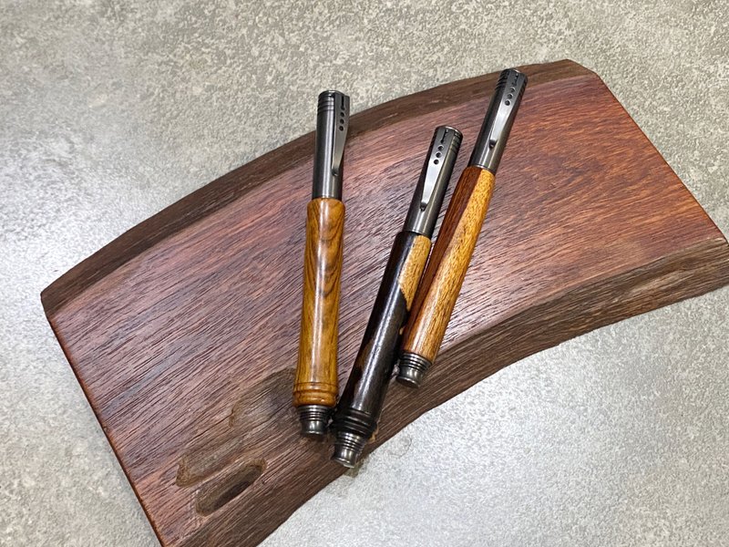 [Customized] fountain pen/handmade wooden pen/swivel cap type/name engraving - Fountain Pens - Wood Multicolor