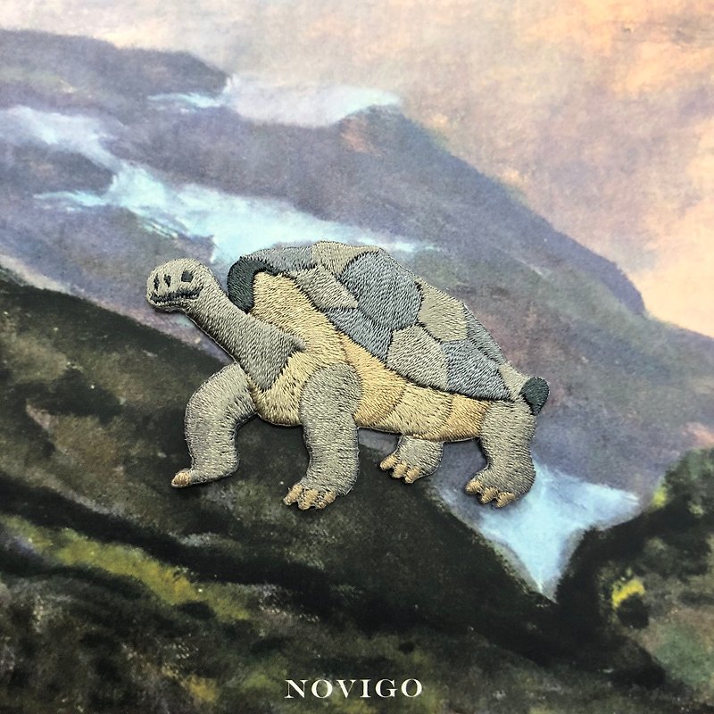 Novigo Extinct Animal Ironing Embroidery / Pinta Island Giant Tortoise