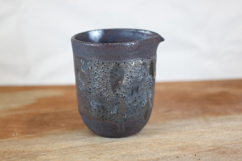 [Teacher&#39;s Day Gift] Handmade by Ye Minxiang, a well-known master of tea sea fairness cup, with wood burning natural ash