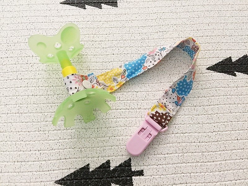 hairmo colored flower pacifier chain/handkerchief clip/toy chain - Bibs - Cotton & Hemp Pink