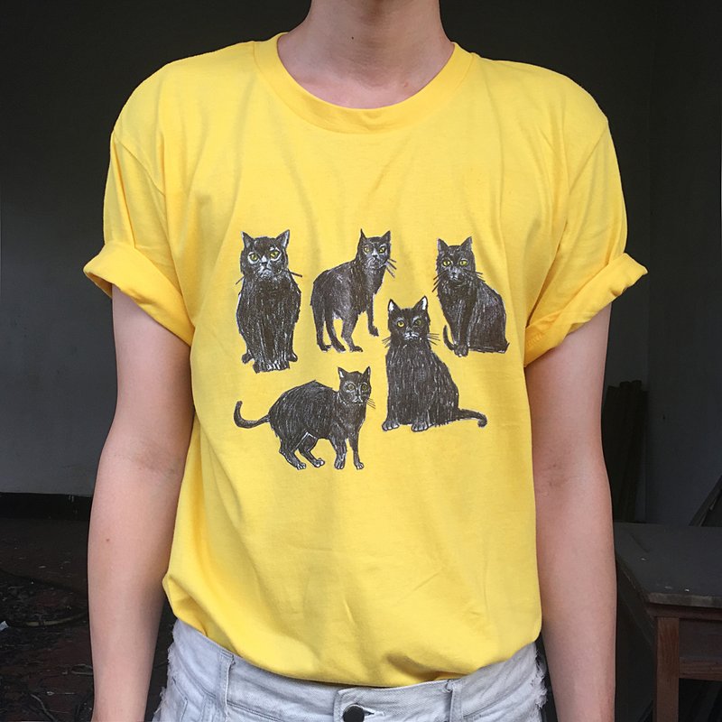 黑貓的計謀t-shirt - 男 T 恤 - 棉．麻 黃色