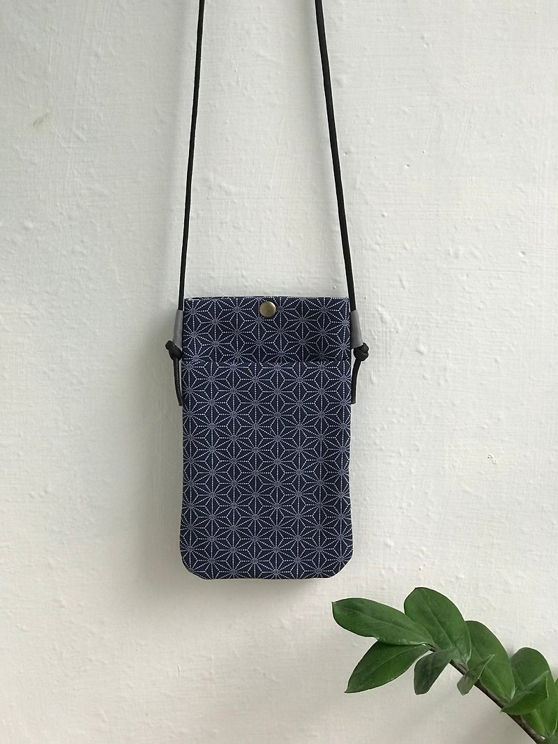 Classic Japanese pattern Taiwan printed cotton lightweight mobile phone bag with detachable strap and can be used as a storage bag