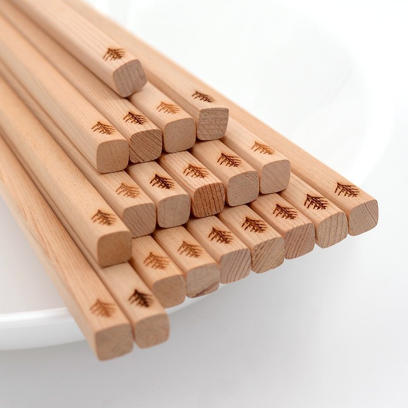 Ten pairs of Taiwan cypress chops - Chopsticks - Wood Gold