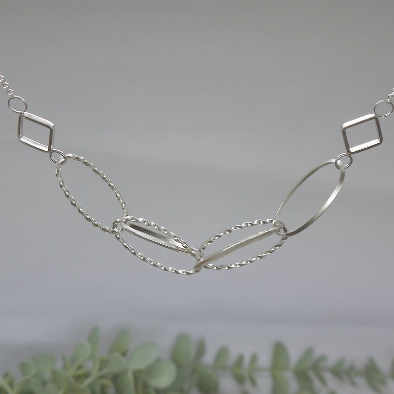Delicate chain love fashion - a little sterling silver chain under the collarbone