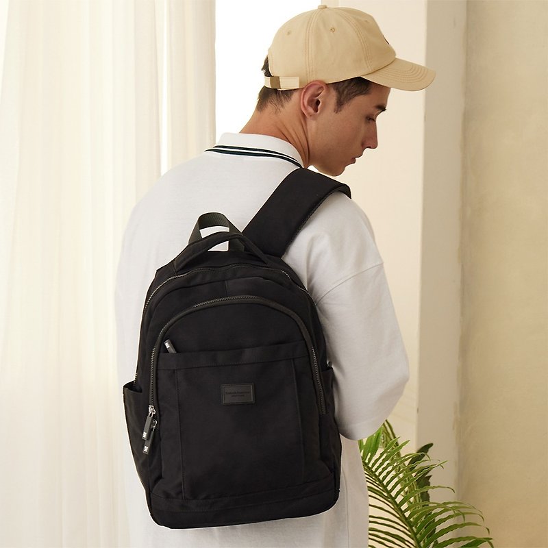 [Kim Anderson] Light Sweet Journey Unisex Simple Backpack - Black - กระเป๋าเป้สะพายหลัง - ไนลอน สีดำ