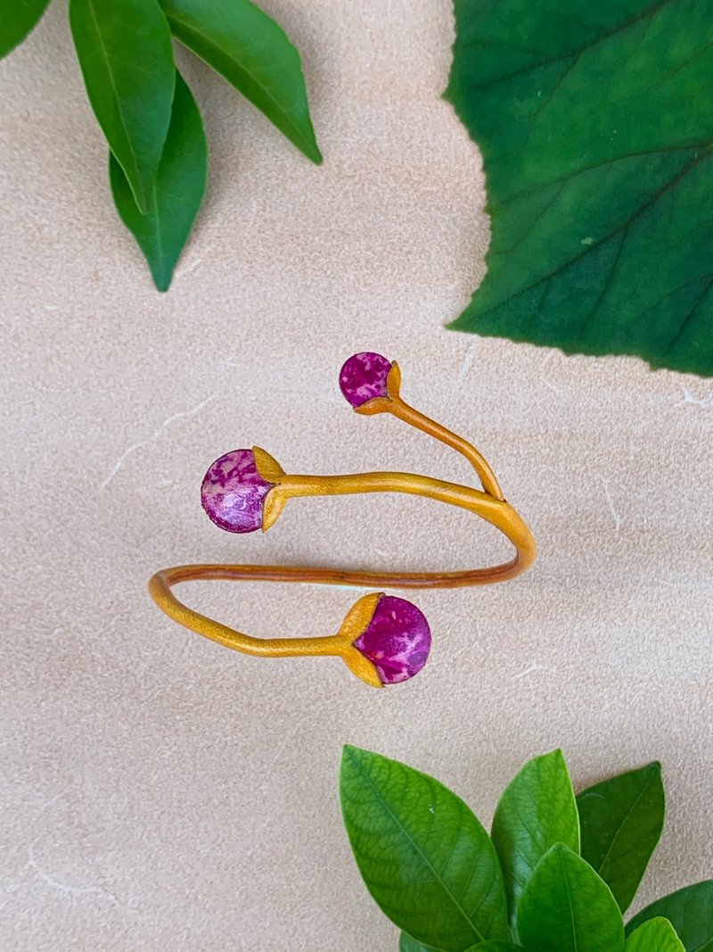 Beya Bracelet / Charming your days / by nature design /unique, handmade, leather - 手鍊/手環 - 真皮 多色