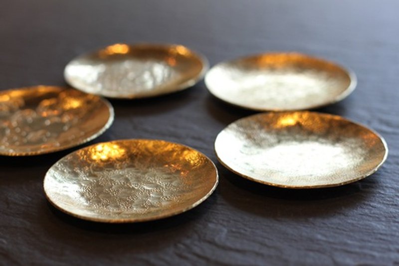 Brass bean plate with hammer pattern Full moon bean plate - Fragrances - Copper & Brass Gold