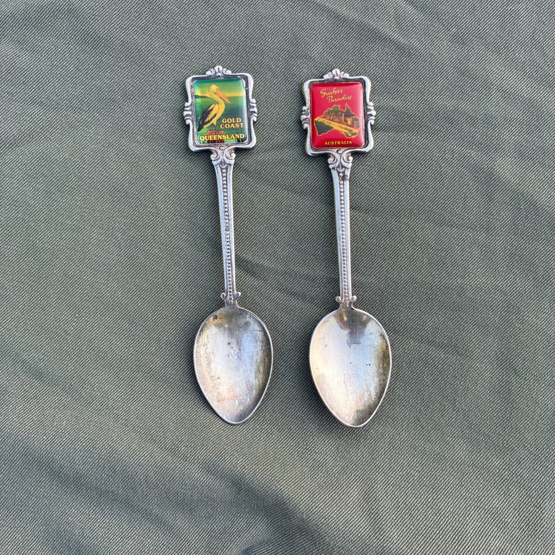 Vintage Silver Plated Souvenir Spoons  Surfers Paradise & Gold Coast Australia - 咖啡壺/手沖壺 - 銀 灰色