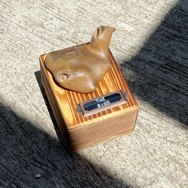 【遺失物取扱所】アフリカ天然石古代岩絵文字鳥荒石 - 置物 - 宝石 カーキ