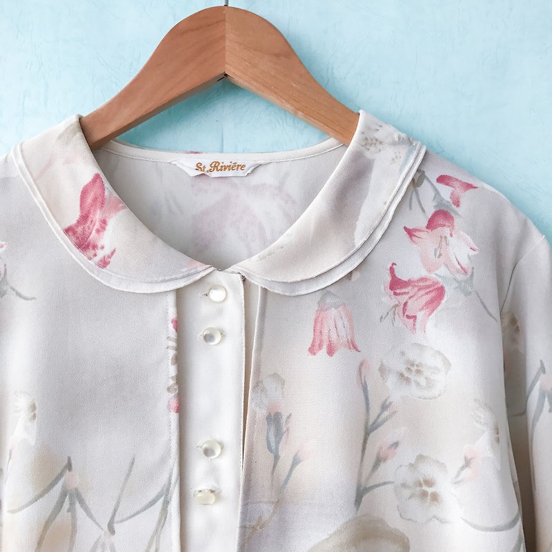 Top / Ivory Double Layer Long-sleeves Floral Blouse - Women's Tops - Polyester White