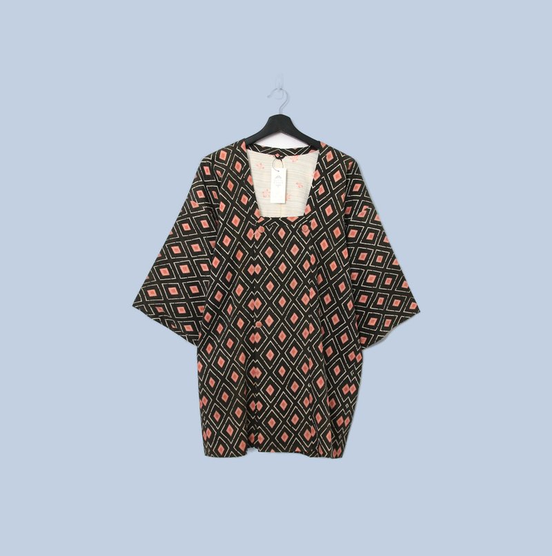 Back to Green-日本帶回羽織 粉色菱格紋KI-05 /vintage kimono - 女大衣/外套 - 絲．絹 