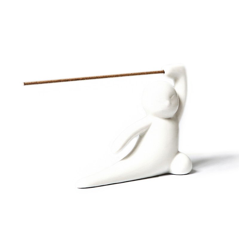 Ceramic swordsman incense stick - น้ำหอม - เครื่องลายคราม ขาว
