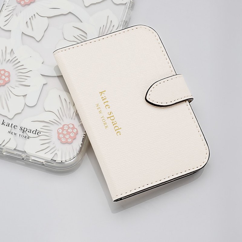 【kate spade】MagSafe迷你掀蓋包 奶油白 - 手機配件 - 其他材質 白色