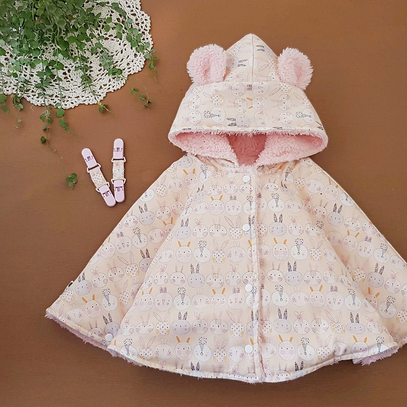 Cute Bunny with pink thick plush double-sided cloak and double-head clip can be used as a sling cloak - เสื้อโค้ด - ผ้าฝ้าย/ผ้าลินิน สึชมพู