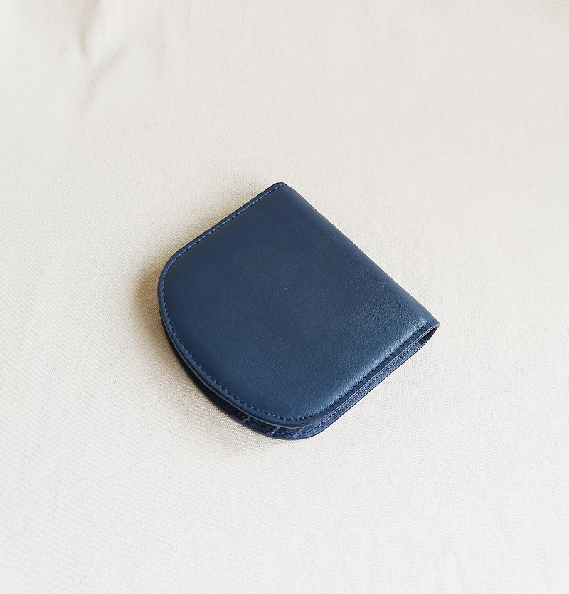 "Arch" leather slim wallet in navy - Handmade - กระเป๋าสตางค์ - หนังแท้ สีน้ำเงิน